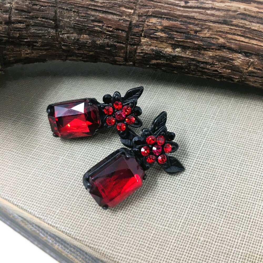 Red Emerald Shape and Flower Rhinestone Cluster Stud Earrings